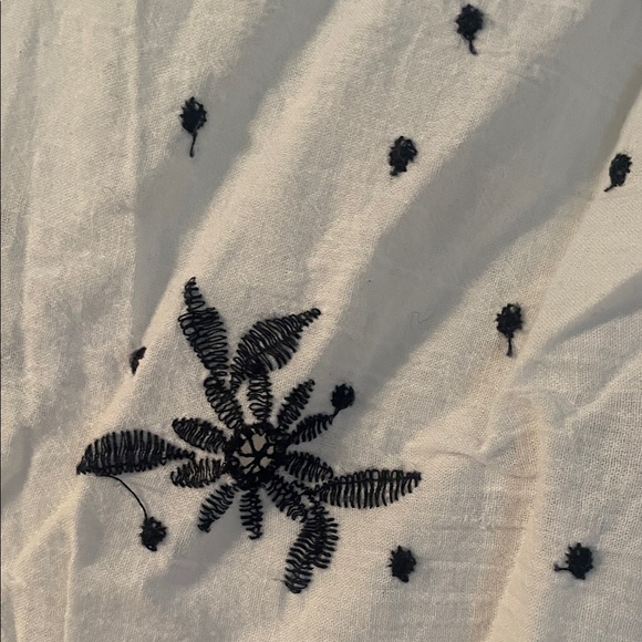 Lane Bryant White Blouse with Navy Floral Pattern - Picture 4 of 5